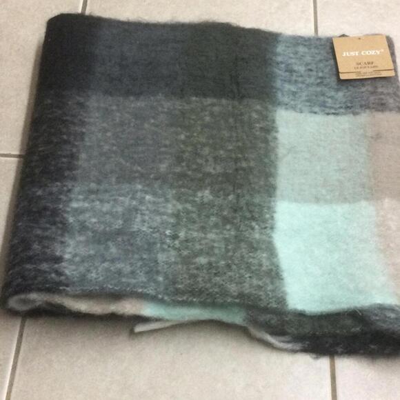 Just Cozy super soft scarf multicolored block/plaid 16”x 88” - Picture 2 of 7